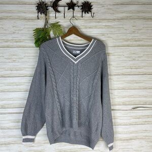 Hollister Gray Cable Knit Slouchy Varsity Style Chunky Cotton Sweater